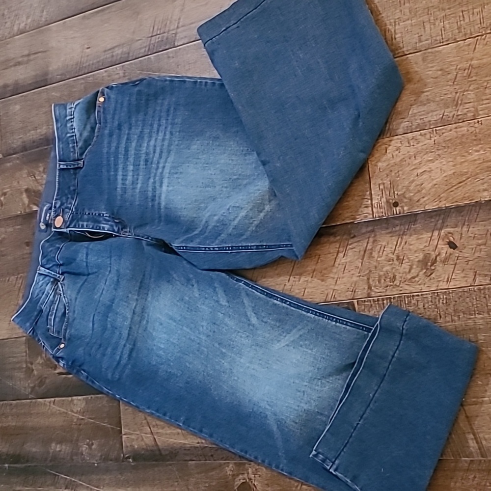 Wide leg jeans